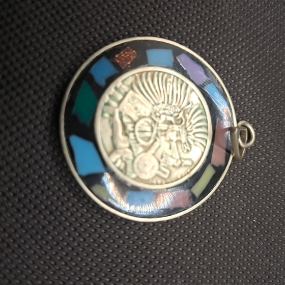 Vintage Aztec Mayan Calendar Inlay Pendant - Picture 6 of 8